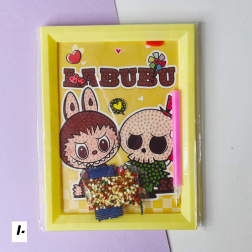 نقاشی الماسی قاب دار سایز ۱۳ در ۱۸ طرح لبوبو 13 تصویر نقاشی الماسی طرح لبوبو سایز ۱۳ در ۱۸ از روبرو